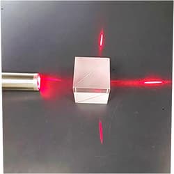 GARPROVM Beam Splitter Cube Prism, K9 Optical Glass, for Precision Optical Instrument, Semi-Reflective and Semi-Transparent Cube, Split Ratio 5: 5