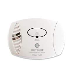First Alert Carbon Monoxide Detector, Plug-In Alarm with Test & Silence Button, CO600, White, 1-Pack
