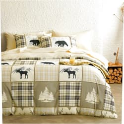 Wake In Cloud - Rustic Duvet Cover Set, Cabin Lodge Christmas Western Patchwork Bear Deer Moose Woodland RV Outdoor Theme, Soft Lightweight Bedding, 3 Pieces, Tan Cream, Queen Size
