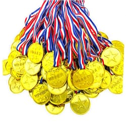 Oisinlas Gold Winner Award Medals for Kids, 100 Pcs Plastic Award Medals for School Sports, Soccer Competitions, Games, Gymnastic, Party Favors, Dress Up or Celebration Souvenir