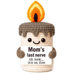 YUEYUQIU Funny Mom Gifts for Mothers Day - Birthday Gifts for Mom from Daughter Son, Cute Christmas Mother's Day Easter Candle Gift for Mother Mama Mommy - Handmade Crochet Mom's Last Nerve Candle