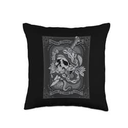Visit The OMNIA VINCIT AMOR Apparel 