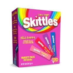 SINGLES TO GO! Skittles Singles To Go Wild Berry Variety Pack, Watertok Powdered Drink Mix, Zero Sugar, Low Calorie, Includes 4 Wild Berry Flavors, 1 Box (30 Single Servings)