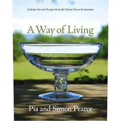 By Pia & Simon Pearce (Author), Glenn Suokko (Editor, Illustrator) A Way of Living