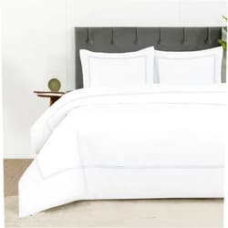 Dreamology White Duvet Cover Luxury Hotel-Quality 100% Cotton Sateen T300 Embroidered Duvet Cover with 2 Pillow Shams Hypoallergenic Button Closure 3 Pieces Duvet Covers Set, Comforter Not Included