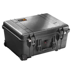 Pelican 1560 Case With Padded Dividers (Black)
