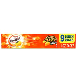 Goldfish Flavor Blasted Xtra Cheddar Cheese Crackers, Baked Snack Crackers, 0.9 oz On-the-Go Snack Packs, 9 Count Tray