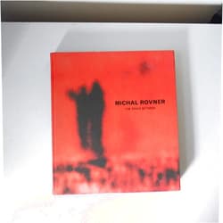 By Sylvia Wolf (Author), Michael Rush (Editor), Michal Rovner (Artist), Leon Golub (Artist) & 1 more Michal Rovner: The Space Between