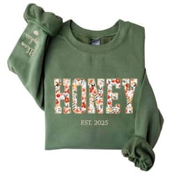 GAMMIE Custom Floral Applique Embroidered Grandma Sweatshirt, Personalized Sweatshirt, Mawmaw, Granny, Lala, Mammy Gifts 2