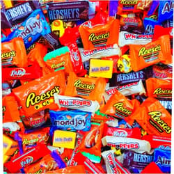 Sweetsome Hersheys Milk Chocolate Assorted Chocolate Candy Bulk Party Pack – Includes Individually Wrapped Kit Kat, Whoppers, Milk Duds, Peanut Butter Cups, Almond Joy and Rolo - 2 Pound (Pack of 1)