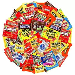CANDYMAN Bundle with American favorite Candy and Chocolate in a Pack Mix M&M's, Reeses, Snickers, Milky Way, Sour Patch, Twizzlers, Swedish Fish, Sweet Tarts & Nerds and More (2 Pound)