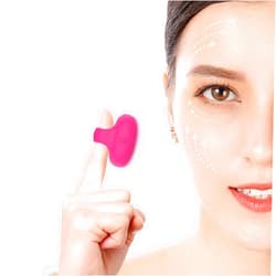 Fuigarry Upgrade Mini Facial & Eye Massage Ball Portable Travel Pocket USB Rechargeable Skin Care Massage Tools Relieve Eye Dark Circles,Puffiness,Fatigue Facial Muscles Tighten Anti-Aging. (Rose)