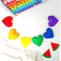 Kikiddo Rainbow Heart Felt Garland - Multicolored Wool Hearts - 47.3 Inch Adjustable String - Versatile Decor for Nursery, Classroom, Parties