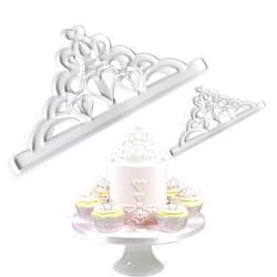 Playing Mold 2pcs Crown Cookie Cutters Silicone Molds for DIY Cake Fondant Biscuit Cookies Soap Sugar Pudding Chocolate Hard Candies Dessert Candle Decor