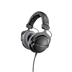beyerdynamic DT 770 PRO 250 Ohm Over-Ear Studio Headphones in Black. Closed Construction, Wired for Studio use, Ideal for Mixing in The Studio