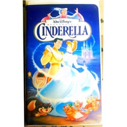Ilene Woods (Actor), James MacDonald (Actor), Clyde Geronimi (Director), Hamilton Luske (Director) & 1 more Rated: G Format: VHS Tape Cinderella (Walt Disney's Masterpiece) [VHS]
