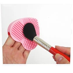 AKOAK Makeup Brush Cleaner Heart Shaped Silicone Multi Texture Surface Cosmetic Brushes Cleaning Necessary Tools Washing Brushegg (1pc,Pink)