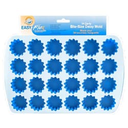 Wilton Easy Flex Silicone 24-Cavity Bite Daisy Pan