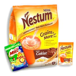 Nestle Nestum Nestum All Family 3-in-1 Instant Cereal Milk Drink and 1-Pack Nestle Cereal Snack Bundle (Milo or Koko Krunch or Honey Star, 30 g) - Low Fat Milk Cereal Made with Wholemeal Wheat, Rice & Corn Grits, Fortified with Vitamins (Chocolate, 15 Sachets)