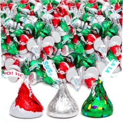 GEEOOLLAH Kisses Christmas Mix 5LB – Santa Hat & Christmas Tree Chocolate Kisses, Individually Wrapped Holiday Candy in Red, Green & Silver Foil – Bulk Treats for Christmas Parties & Stocking Stuffers (5LB)