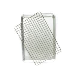 Nordic Ware Naturals® Quarter Sheet with Oven-Safe Nonstick Grid