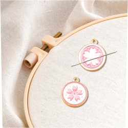 GUPENG Pink Sakura Cross Stitch Supplies Needle Minder , Embroidery Magnetic Needle Holder，Needlework and Embroidery Accessories（2 PCS） (csljmy20220825-0004)