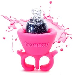 Tweexy Wearable Nail Polish Holder Ring - Hands-Free, Portable Manicure Accessory, Secure Grip for All Bottle Sizes, Convenient Nail Polish Organizer Stand (Bonbon pink)
