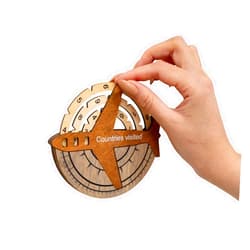 ENJOY THE WOOD Wooden Travel Tracker – Wood Country Tracker for Wall Maps – Travel Gift for Globetrotters, Track Visited Countries – Map Accessories