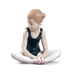 LLADRÓ Thinking of My Debut Ballet Girl Figurine. Porcelain Ballerina Figure.