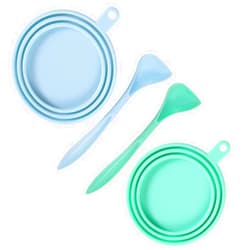 SLSON 2 Pack Pet Food Can Cover Universal Silicone Cat Dog Food Can Lids 1 Fit 3 Standard Size Can Tops with 2 Spoons,Light Blue and Green