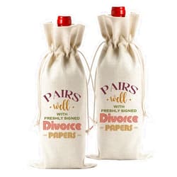 FBCCZEY Divorce Gifts for Women Men Wine Bag, Breakup Gifts for Women Wine Bottle Bag, Divorce Party Decorations for Women, Pairs Well with Freshly Signed Divorce Papers Wine Bag