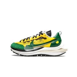 Nike Tour Yellow Stadium Green Nike Vaporwaffle sacai