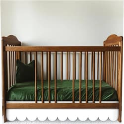 Hahafelt White Scalloped Crib Skirt 28