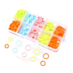 MyKimono 240 Pieces Knitting Stitch Marker, Plastic Smooth Coloured O-Rings with Clear Storage Box, Crochet Ring Assorted Knitting Needle Clip Multiple-Size