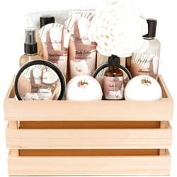 Aqua Elegante Bath Spa Gift Sets - Luxury Basket With Coconut & Vanilla - Spa Kit Includes Wash, Bubble Bath, Lotion, Bath Salts, Body Scrub, Body Spray, Shower Puff, Bathbombs, Soap and Towel