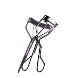 Shiseido Eyelash Curler - Crimps & Curls Lashes for Perfect, Eye-Framing Fringe - Gentle & Safe - Includes Replacement Pad