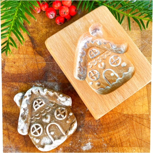 ROTORS Wooden Cookie Molds, Cabin Carved Cookie Cutter for Baking, Cabin Shape Biscuit Embossing Press Stamps for Easter Thanksgiving Xmas Kitchen DIY and Family Gatherings