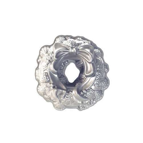 Nordic Ware Platinum Holiday Wreath Bundt Pan
