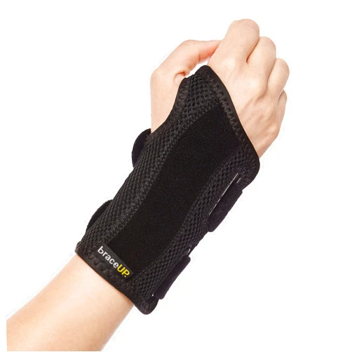BraceUP Wrist Splint for Carpal Tunnel Right Left Hand Wrist Support for Women and Men, Daytime and Night Use, Wrist Brace for Pain Relief and Arthritis - Right Wrist (S/M)