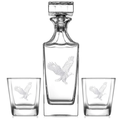 MIP Whiskey Decanter Gift Set With 2 Whiskey Old Fashioned Rocks Glasses Bald Eagle