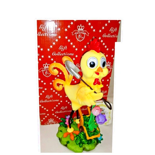 Turtle King Corp New Giovanni Urtle King Large Eyed Gardening Rooster Chicken with Shovel Figurine