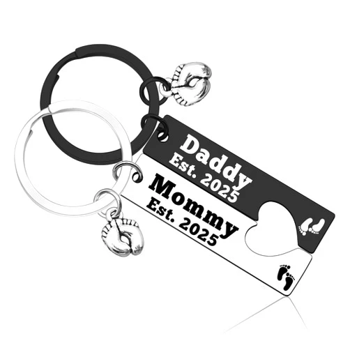 Vadaka Pregnancy Announcement Keychain 2025 - Mother to Be, Dad To Be, New Parents Gift - 1st Time Dad Mom, Soon to Be Mommy Daddy - Funny Baby Reveal for Father's Day