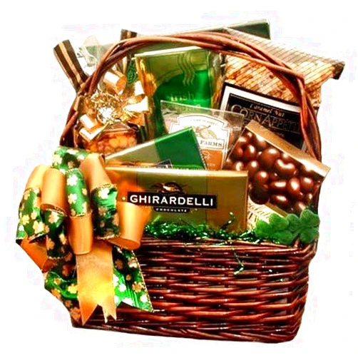 The Gift Basket Gallery Luck O the Irish St. Patrick's Day Gourmet Snack Food Gift Basket