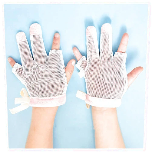 KDOAE Thumb Sucking Stop for Kids Stop Thumb Sucking Baby Finger Protector Suck Protector (Color : D, Size : Small)