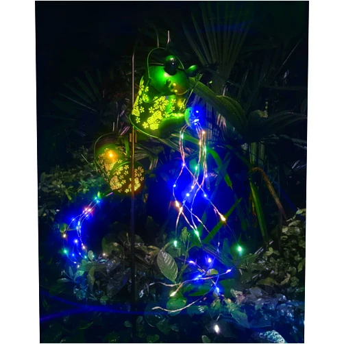 Sliafwh Garden Decor: Frog-Shaped Solar Watering Can with 60 Cascading Lights, Outdoor/Yard/Outside Patio Decoration - Ideal Gardening Gift for Women