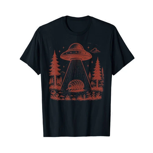 Isopods UFO Abduction Alien Saucer Science Fiction Retro UFO Aliens Flying Saucer Isopods Dark Cottagecore T-Shirt