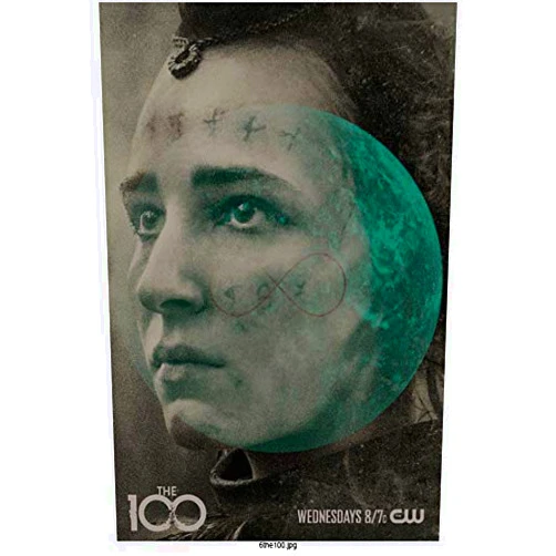 Alycia Debnam-Carey B&W in The 100-8 inch x10 inch PHOTOGRAPH Performer & Actor B&W PHOTOGRAPH-ls