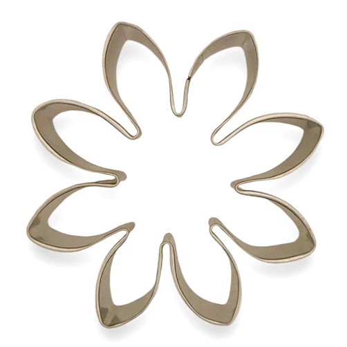 Bundle of Fun Daisy Flower Metal Cookie Cutter Biscuit Cutter Fondant Cake Decorating (3 inch)