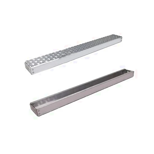 Generic Aftermarket replacement for Mack Replacement Step 85QM4192M2 20816520
