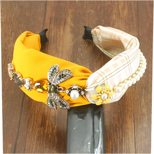 QINGZHUSHOP Female Headdress Fashion Bee Headband Pattern Stitching Fabric Hairband Female Rhinestone Headband Hair Hoops for Women Wedding Accessories Pearl Headband (Metal Color : Yellow)